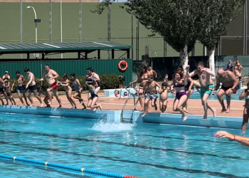 A Abrera, ens mullem per l’esclerosi múltiple amb salts conjunts a la Piscina Municipal d'Estiu!