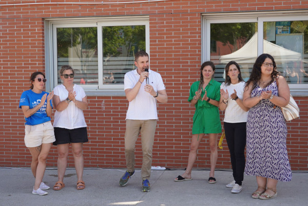 Ens graduem a Abrera! Felicitem l'alumnat de l'Escola Bressol Municipal Món Petit d'Abrera per la seva graduació i final de curs!